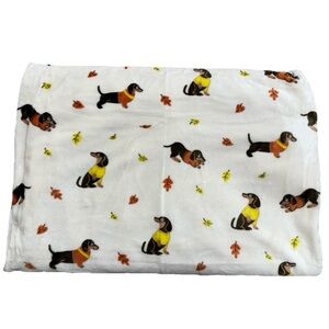 NWT Autumn Dachshund Dog Print Ultra Plush Throw Blanket Ivory 50x70 Dogs Weenie